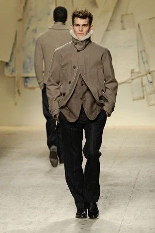 Look 16